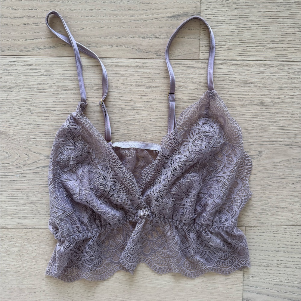 Lace Bralette in Lavender